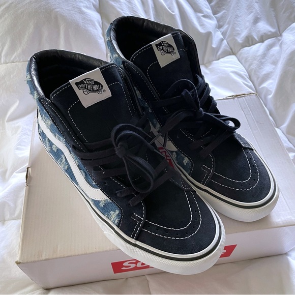 NIB VANS Sk8-Hi x SUPREME Blue Hole Punch Denim 2020 Size 9.5 - Picture 2 of 16